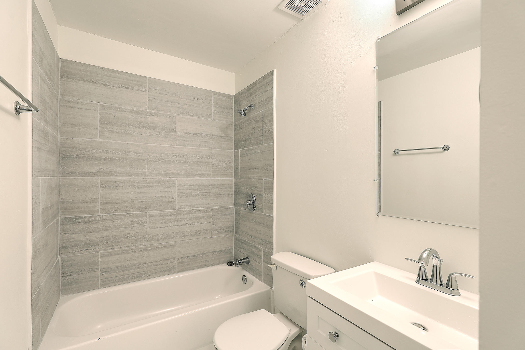 436 Temple Road Ladson, SC 29456 - Photo 19 of 24 Guest Bathroom 2