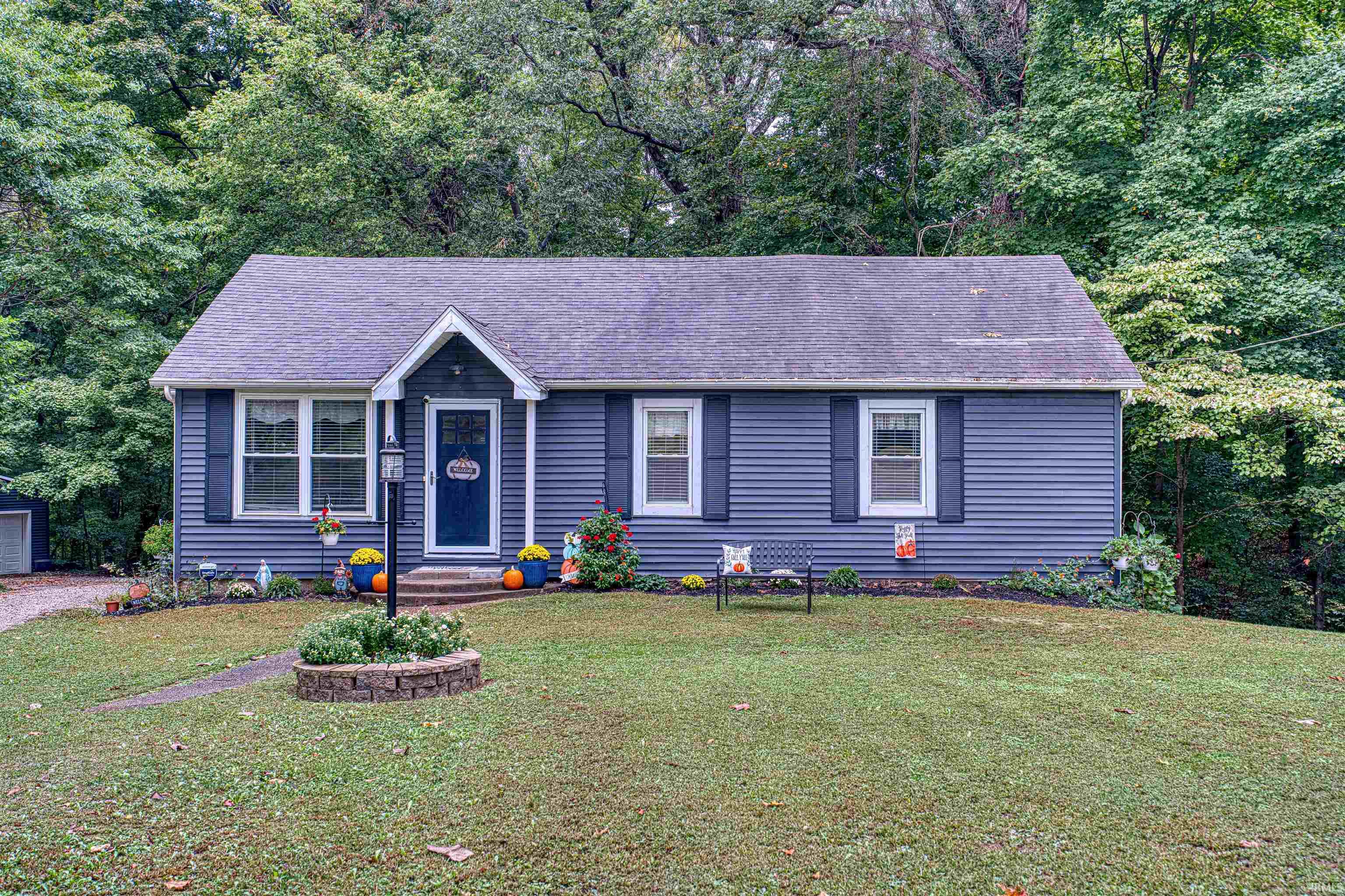 5712 Hausman Road Mount Vernon, IN 47620 - Photo 3 of 36