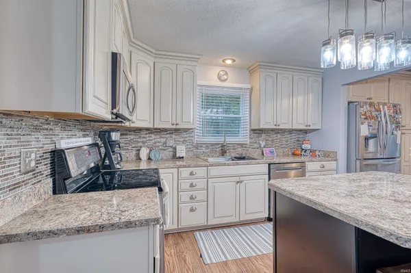 $249,900 | 5712 Hausman Road, Mount Vernon, IN 47620