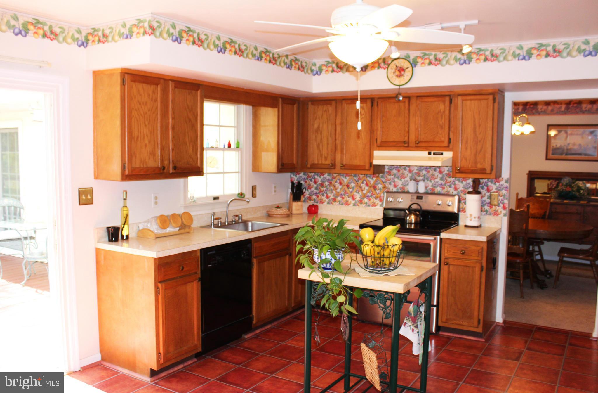 4021 Franklinville Road New Windsor, MD 21776 - Photo 6 of 30 Kitchen