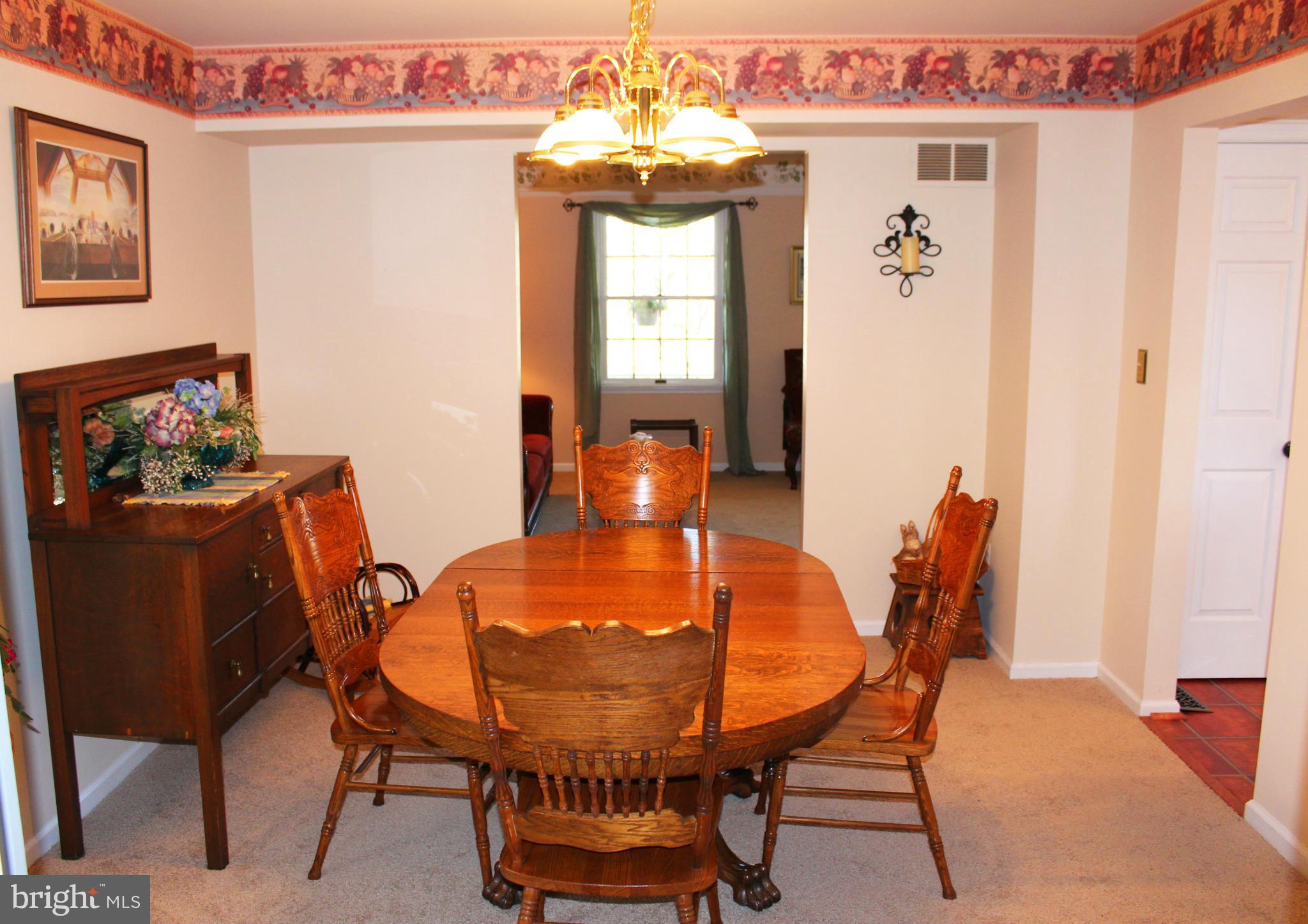 4021 Franklinville Road New Windsor, MD 21776 - Photo 10 of 30 Dining Room
