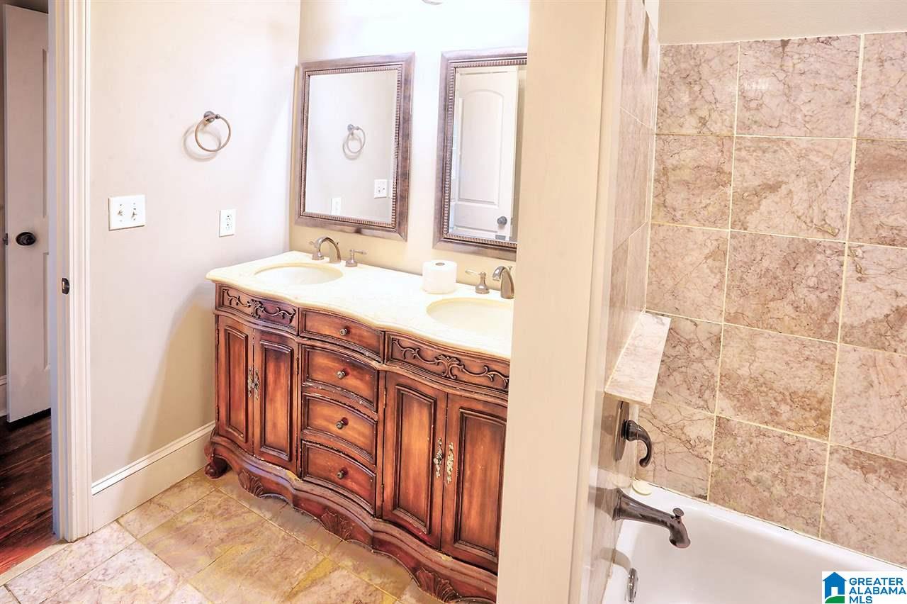 605 10th Street North Clanton, AL 35045 - Photo 15 of 29