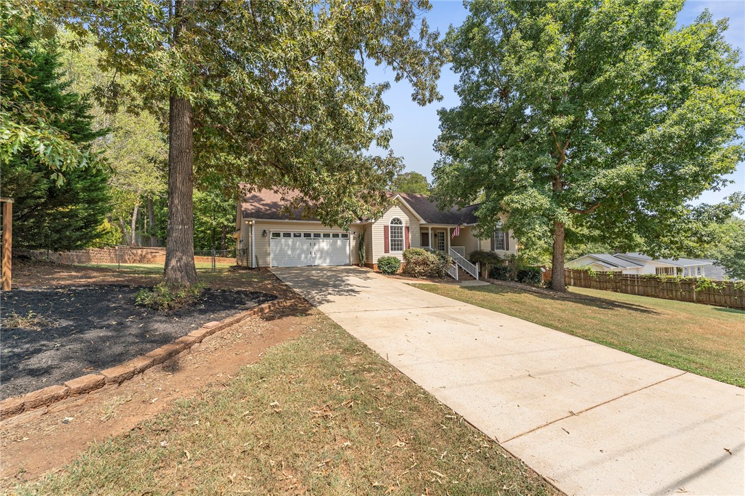703 Sunny Shore Lane Anderson, SC 29621 - Photo 2 of 35 Gallery Image 2