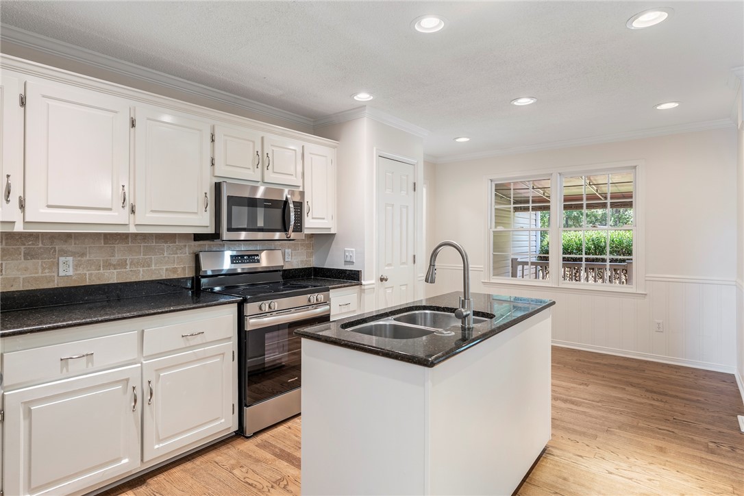 703 Sunny Shore Lane Anderson, SC 29621 - Photo 10 of 35 Gallery Image 10