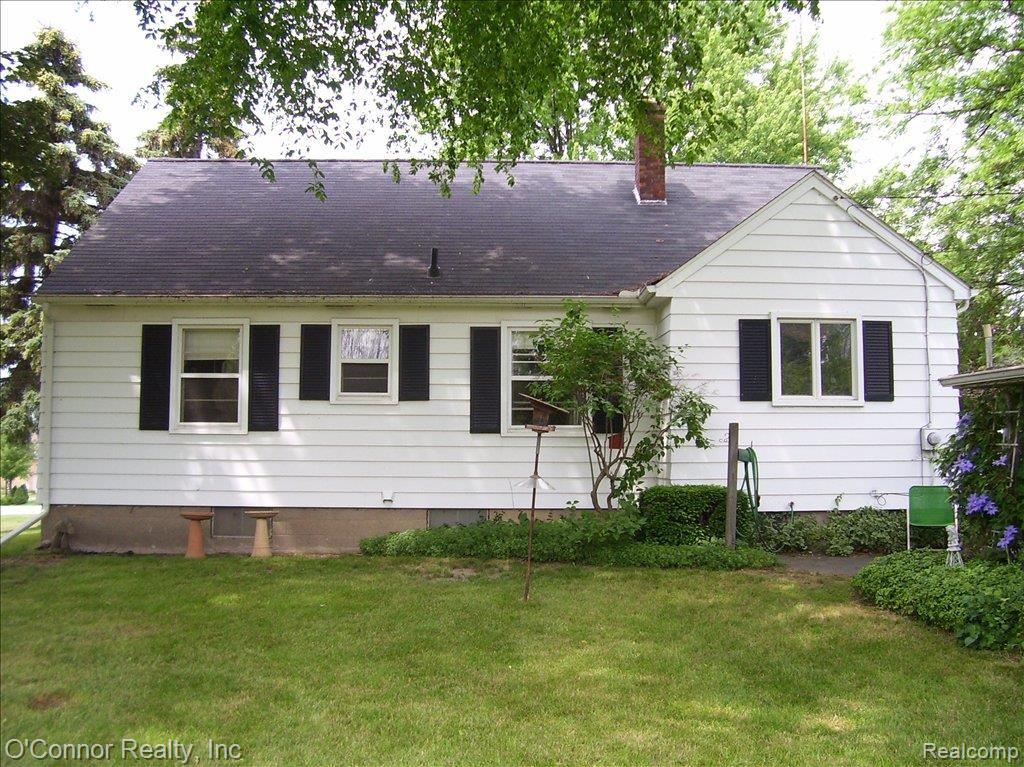 4145 Yankee Road St. Clair, MI 48079 - Photo 3 of 12 4145 Yankee - back