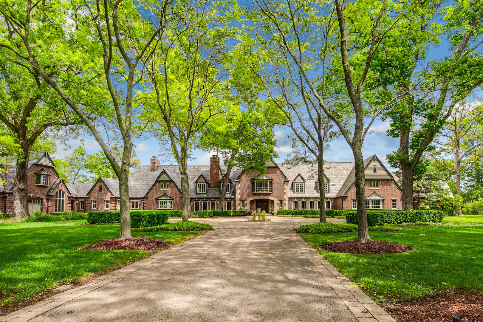 670 Arden Shore Road Lake Bluff, IL 60044 - Photo 1 of 56 not sure