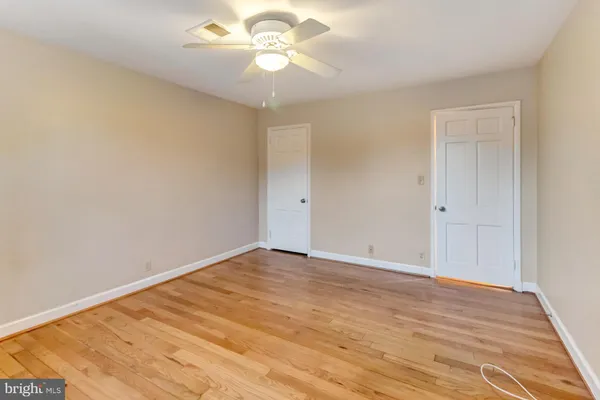 $3,300 | 4608 34th Street South, Arlington, VA 22206