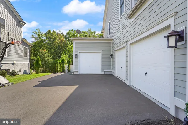 $1,900,000 | 41865 Paddock Gate Place, Ashburn, VA 20148