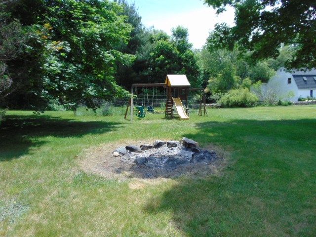 51 Wellstown Road Hopkinton, RI 02804 - Photo 7 of 23