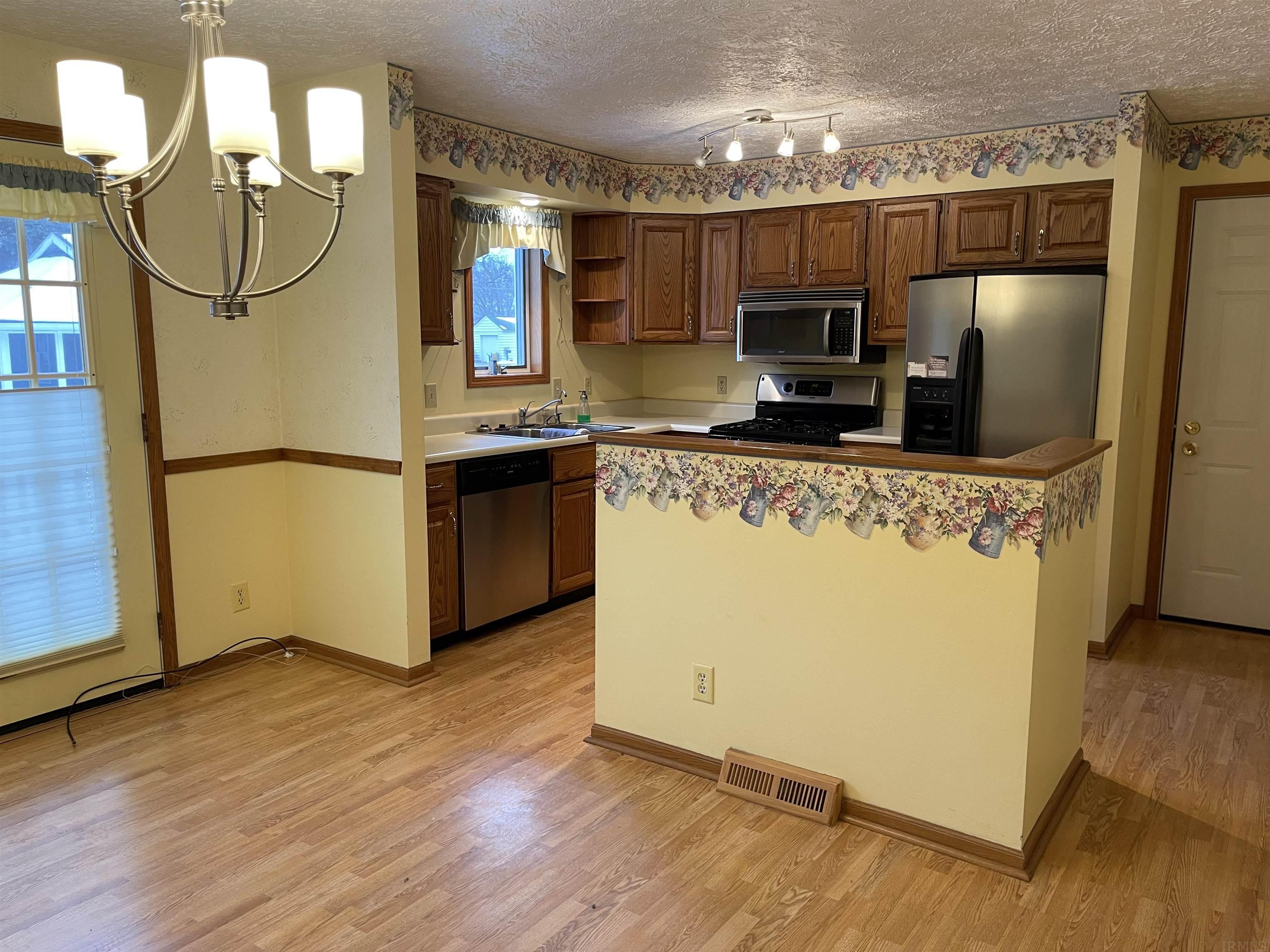 8787 East Black Point Road Syracuse, IN 46567 - Photo 5 of 19 Gallery Image 5