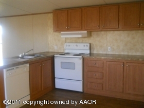 1010 Goodnight Street Claude, TX 79019 - Photo 3 of 5 Kitchen