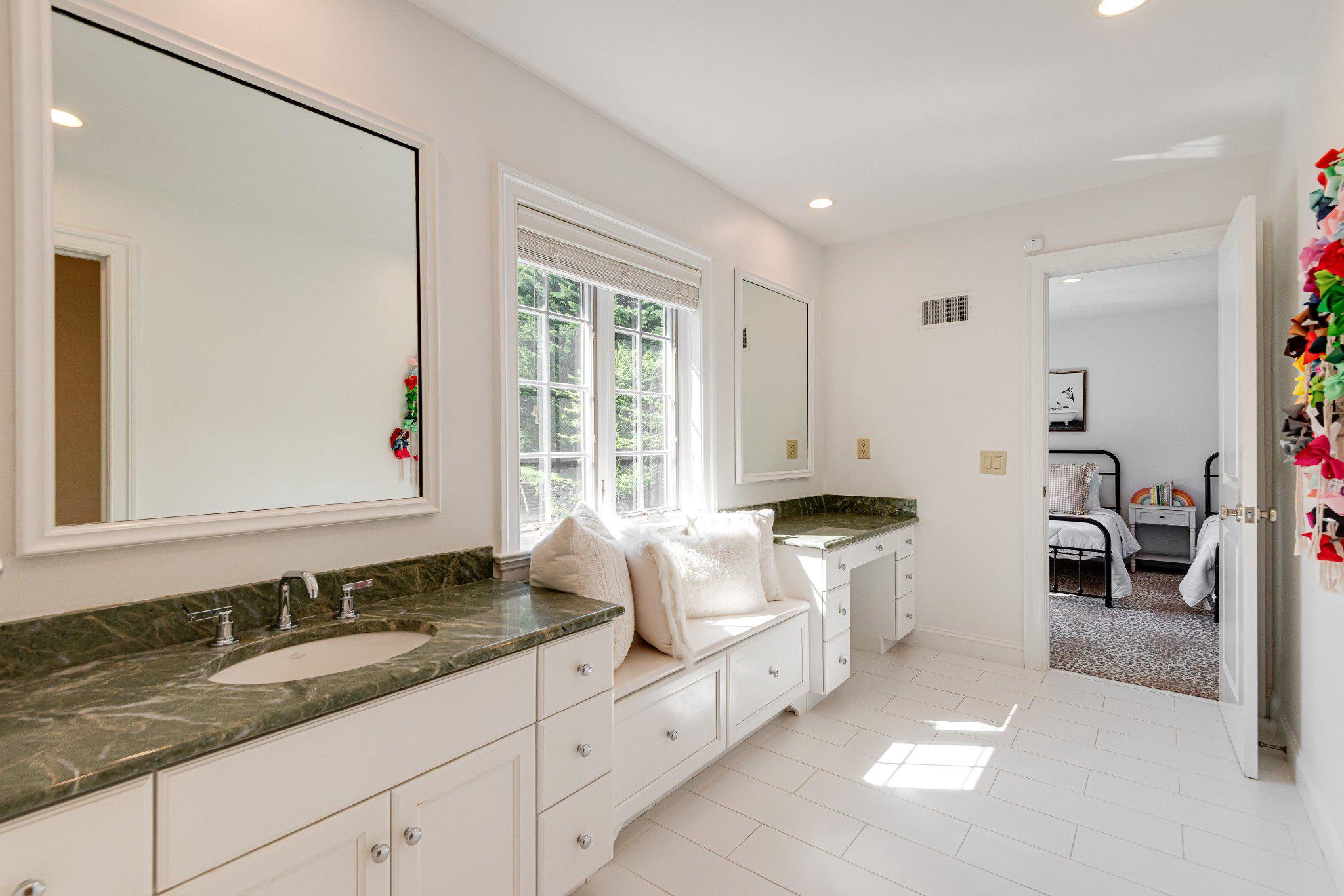 952 Lafayette Road Bryn Mawr, PA 19010 - Photo 61 of 87 Jack & Jill Bath