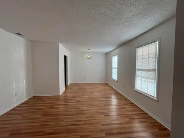 $2,000 | 1222 Hampton Drive, Summerville, SC 29486