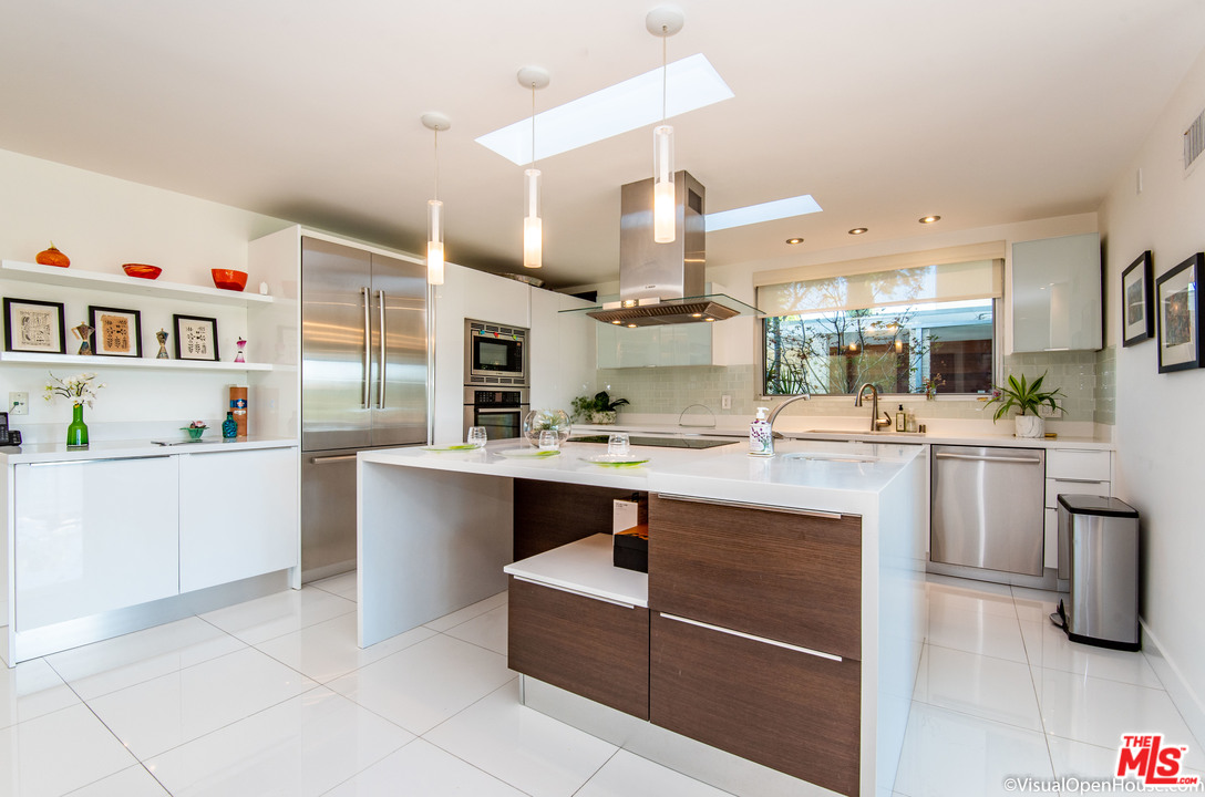 15958 High Knoll Road Encino, CA 91436 - Photo 5 of 26