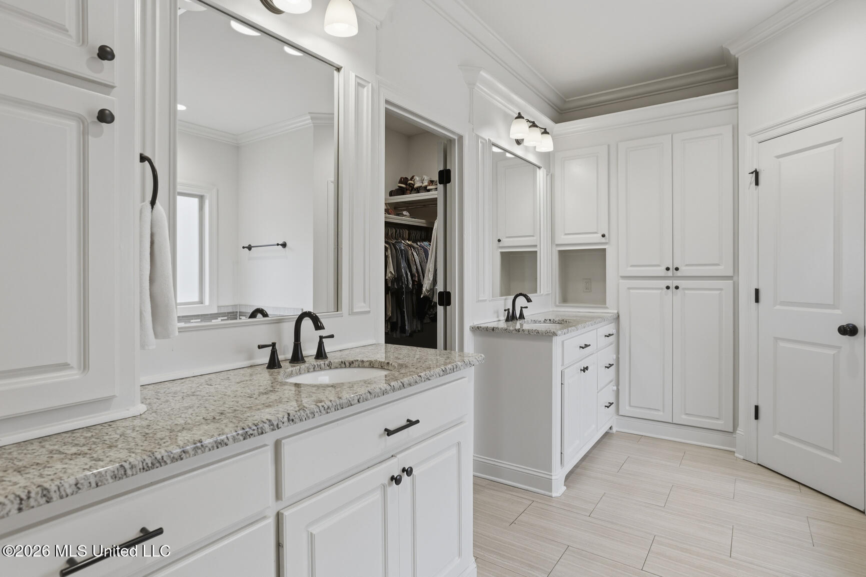 110 Brisco Street Madison, MS 39110 - Photo 22 of 34 Double Granite Vanities