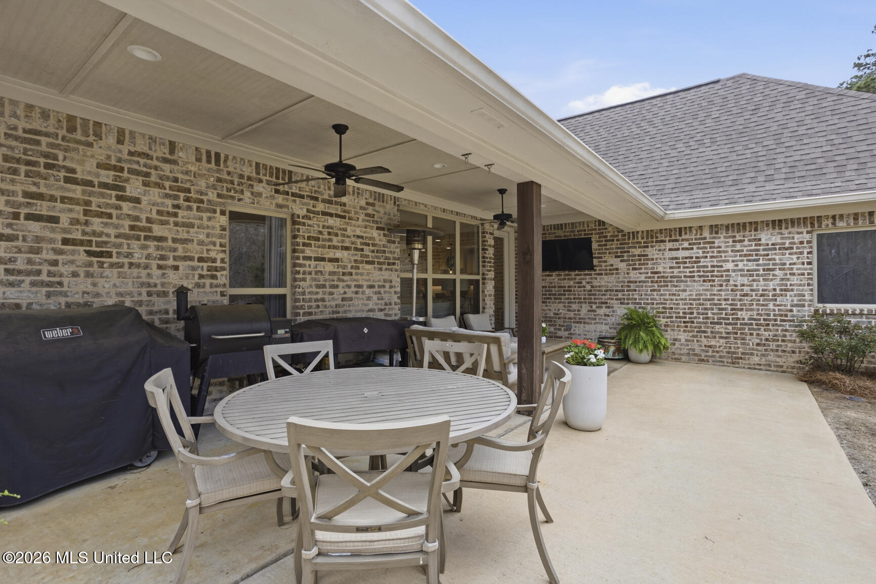 110 Brisco Street Madison, MS 39110 - Photo 33 of 34 Extended Patio Area