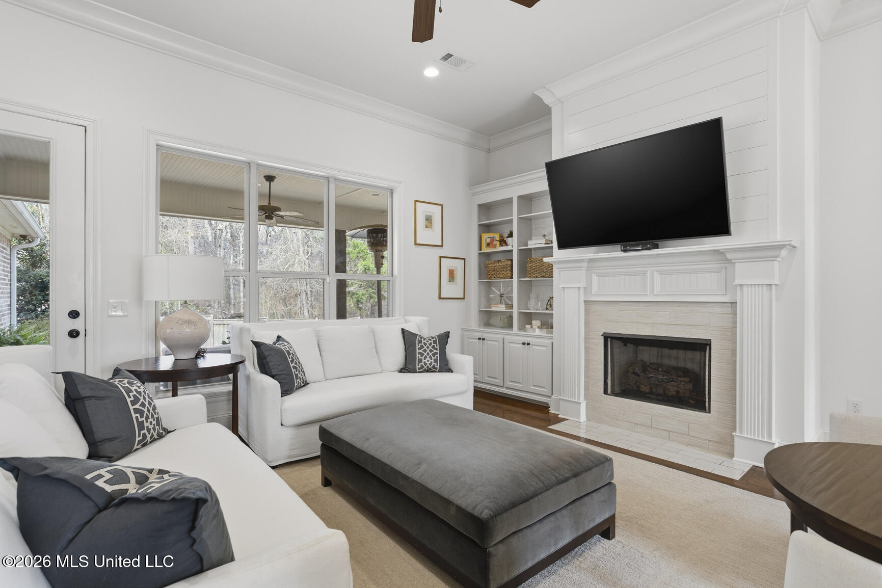 110 Brisco Street Madison, MS 39110 - Photo 5 of 34 Living Room