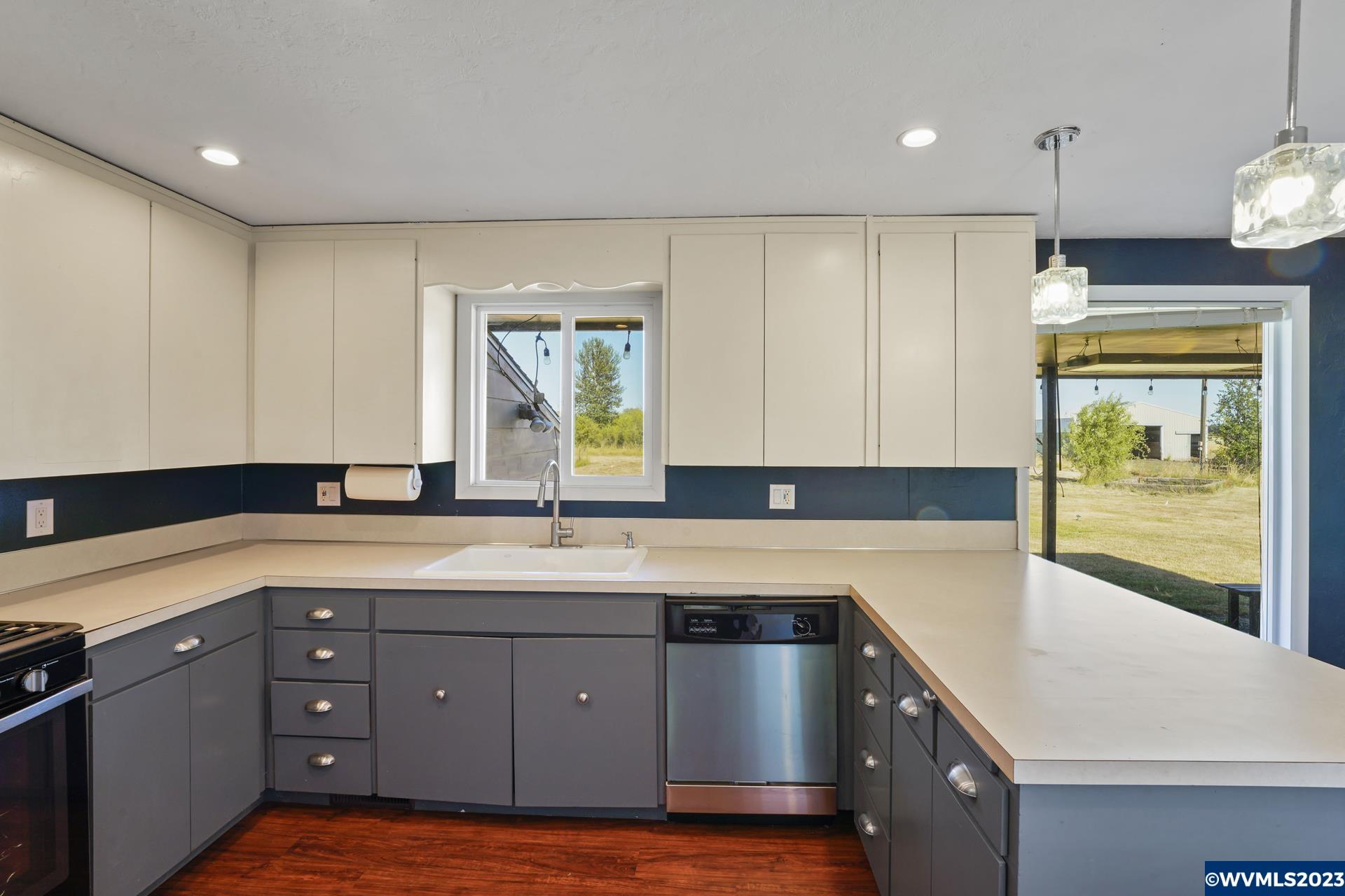 35135 Meadow Road Southwest Albany, OR 97321 - Photo 13 of 42 Gallery Image 13