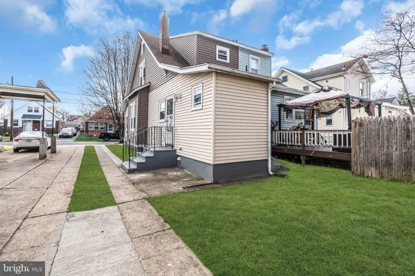 $299,999 | 69 Reed Avenue, Hamilton, NJ 08610