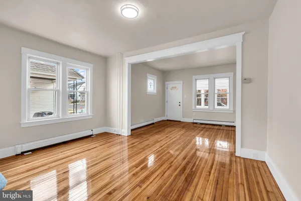 $299,999 | 69 Reed Avenue, Hamilton, NJ 08610