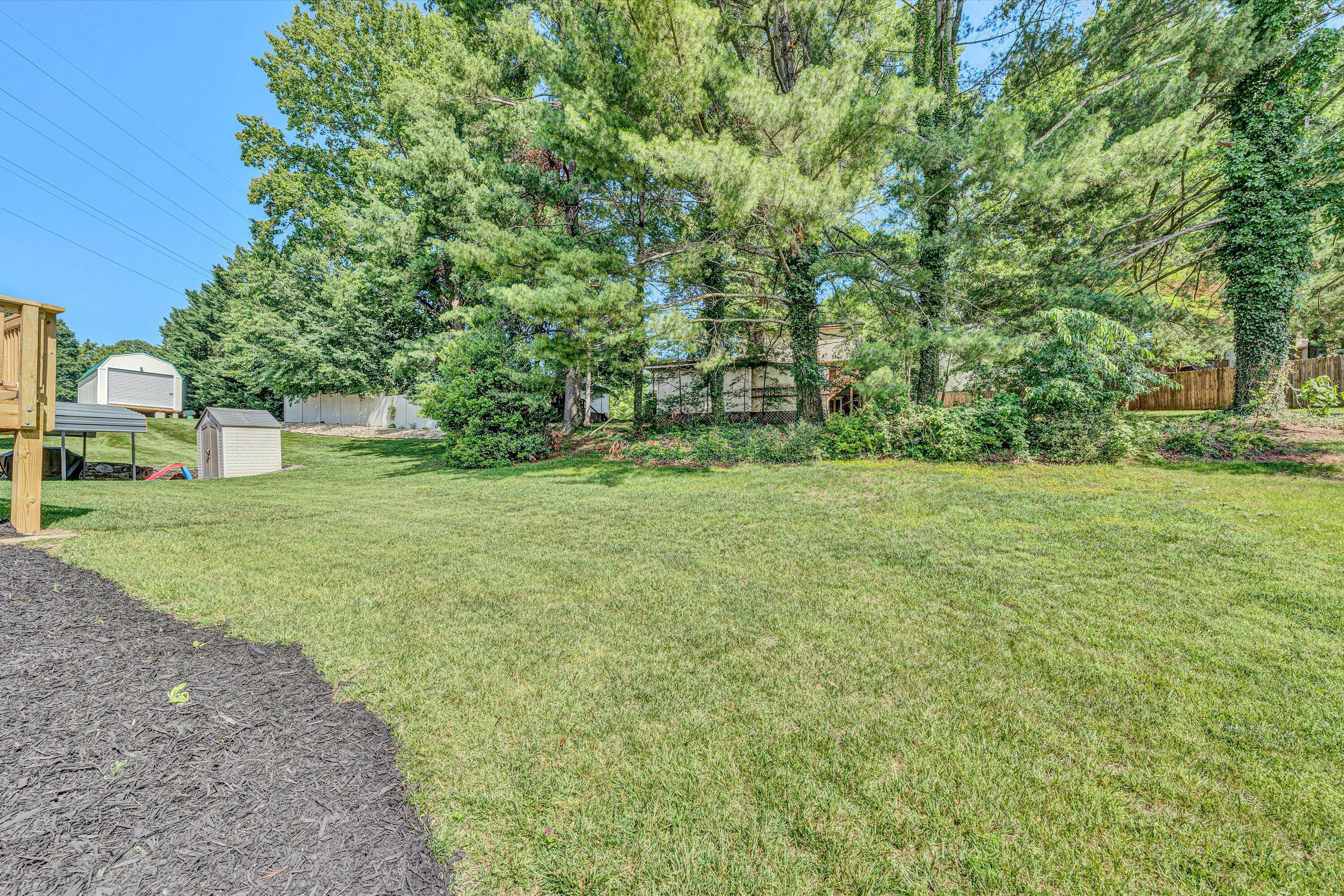 3631 Bower Road Roanoke, VA 24018 - Photo 32 of 34 33-DSC00082