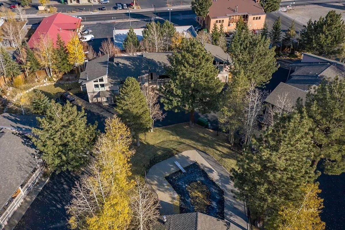 3170 Chateau Road, Unit DOOR 50 Mammoth Lakes, CA 93546 - Photo 28 of 28 Gallery Image 28
