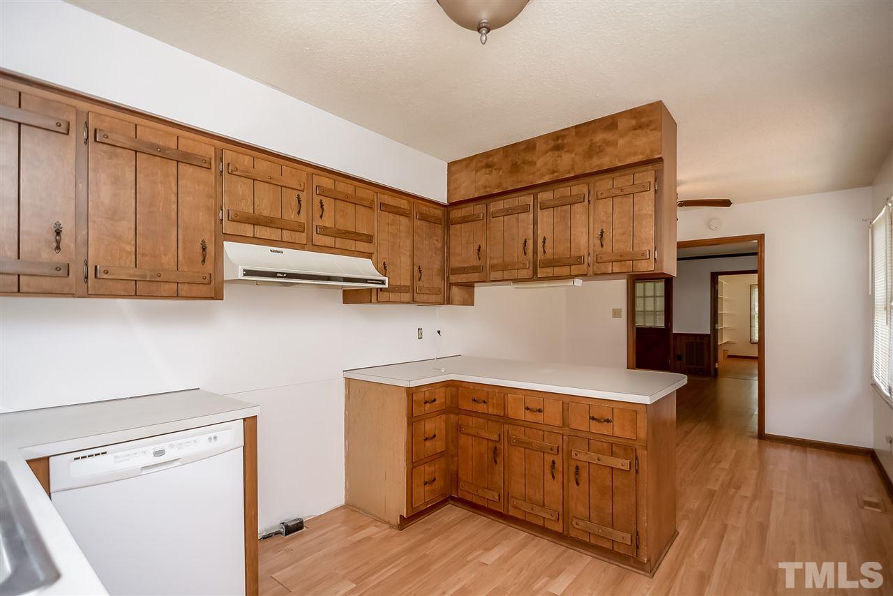 605 McGee Road Benson, NC 27504 - Photo 9 of 25 Gallery Image 9