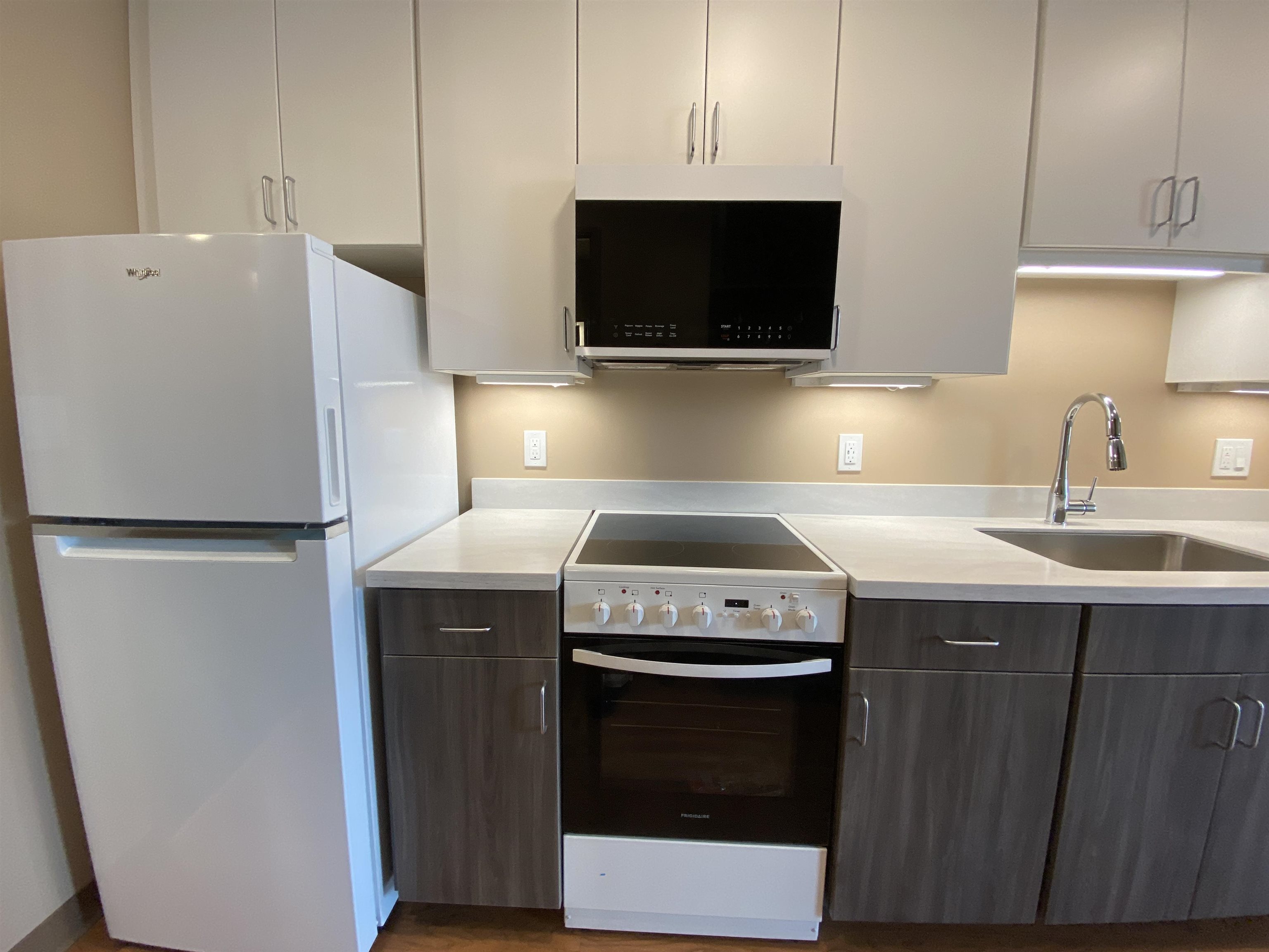 83 Hanover Street, Unit 408 Manchester, NH 03101 - Photo 20 of 56