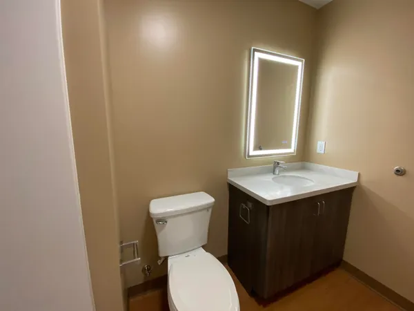 $1,899 | 83 Hanover Street, Unit 408, Manchester, NH 03101