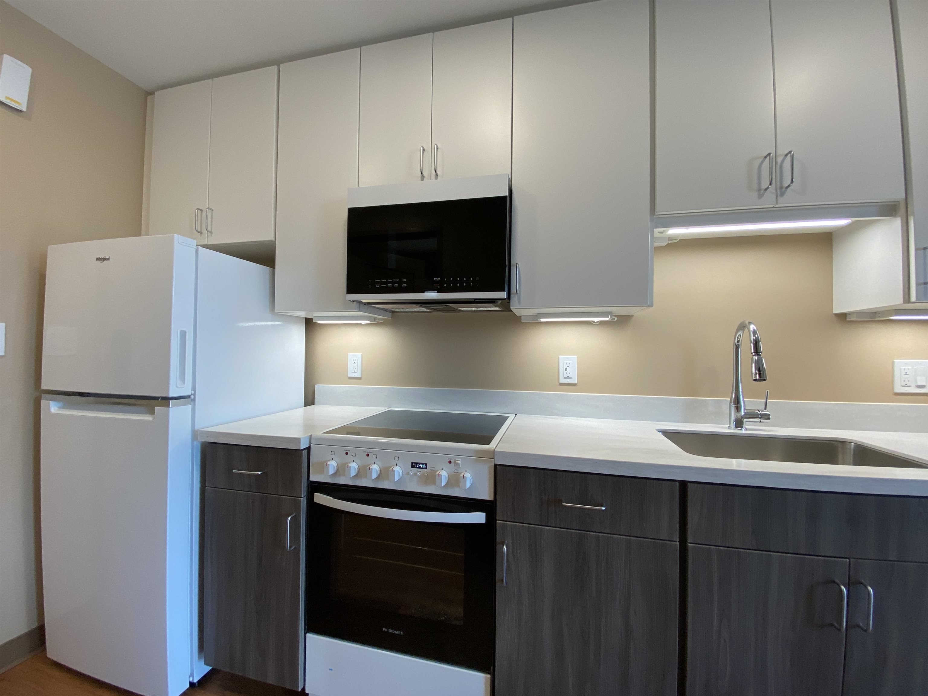 83 Hanover Street, Unit 408 Manchester, NH 03101 - Photo 24 of 56