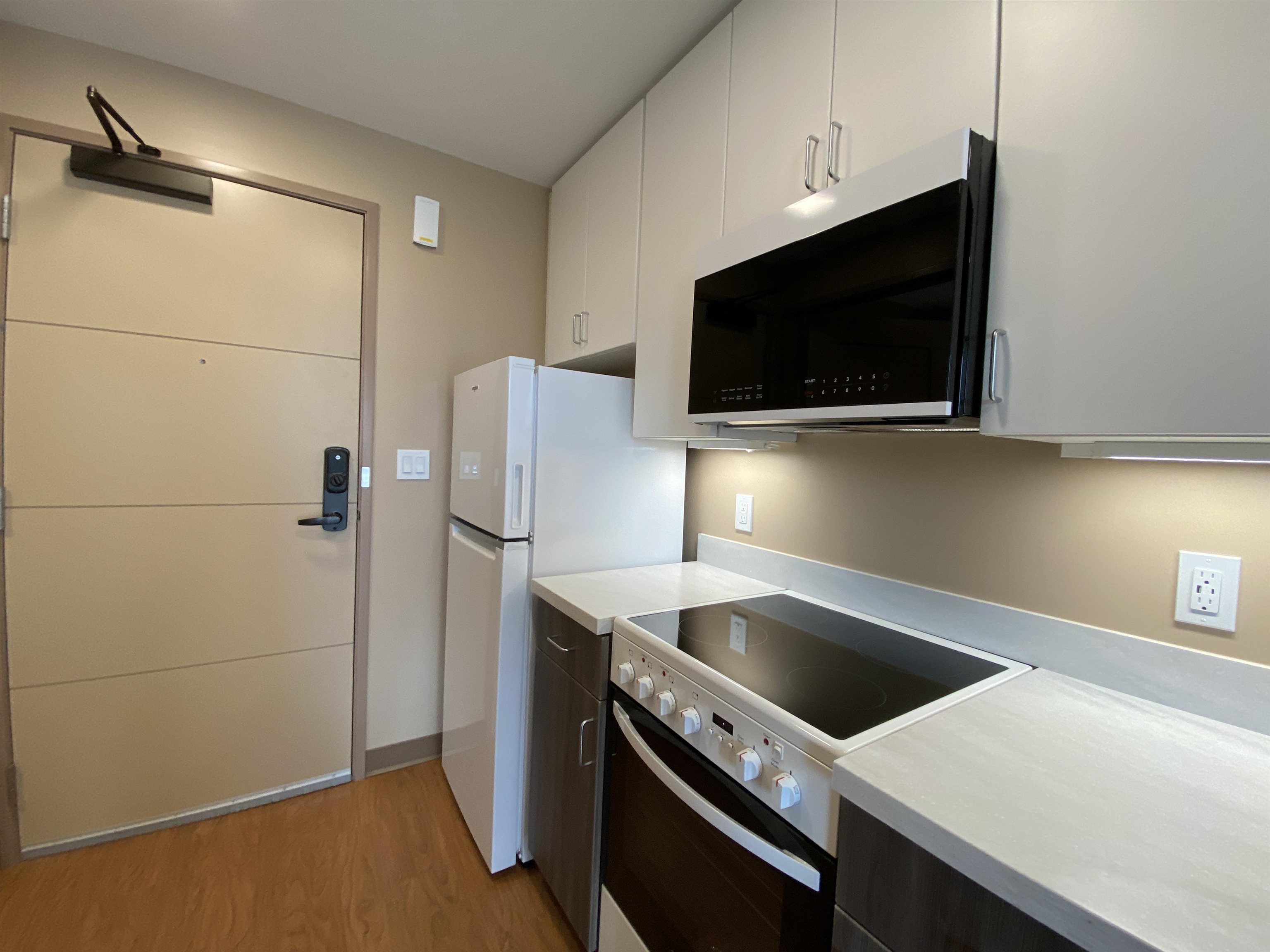 83 Hanover Street, Unit 408 Manchester, NH 03101 - Photo 25 of 56