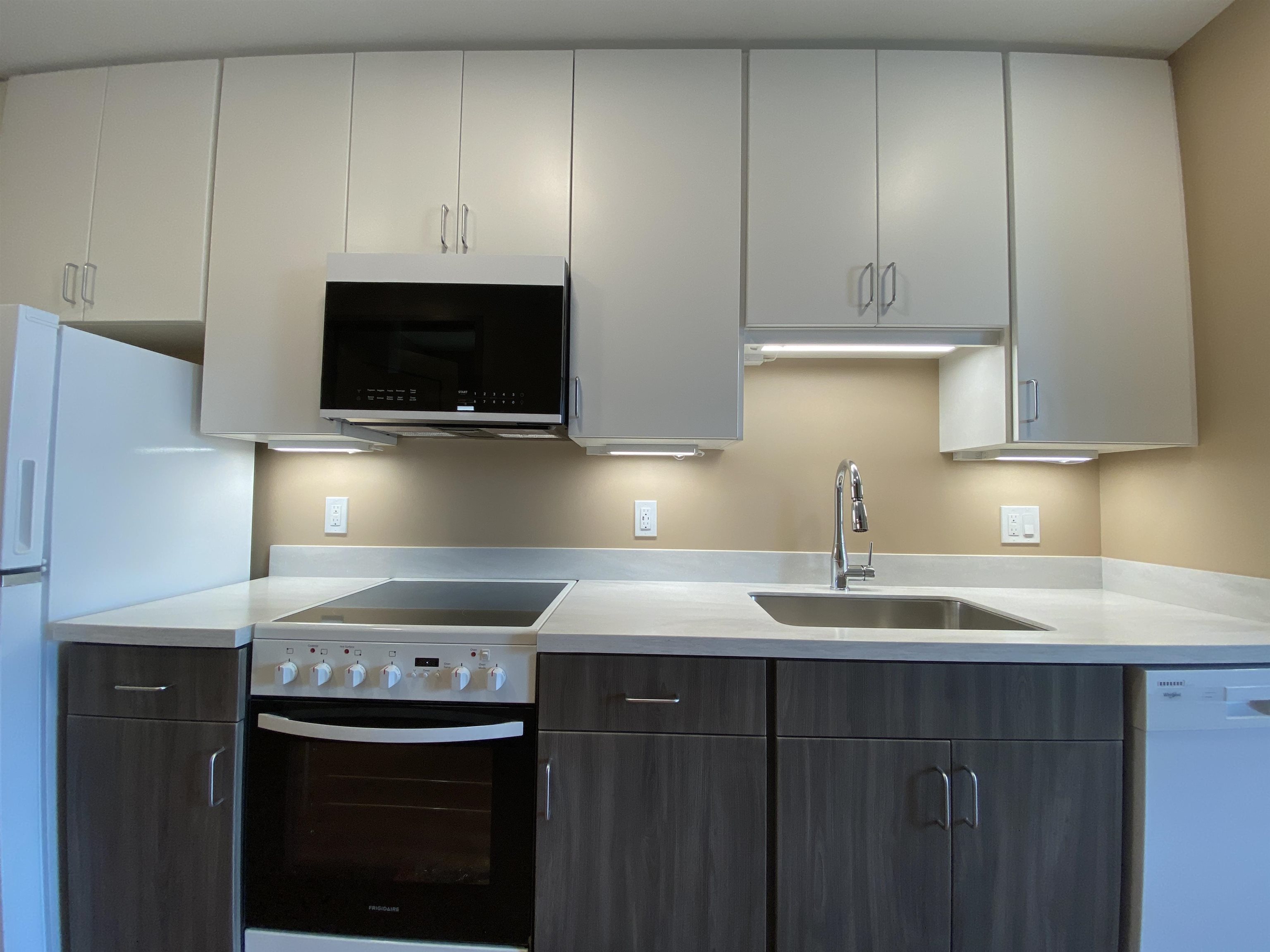 83 Hanover Street, Unit 408 Manchester, NH 03101 - Photo 41 of 56