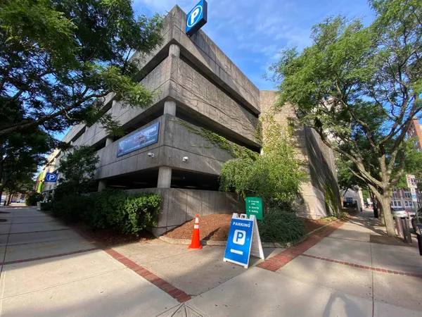 $1,899 | 83 Hanover Street, Unit 408, Manchester, NH 03101