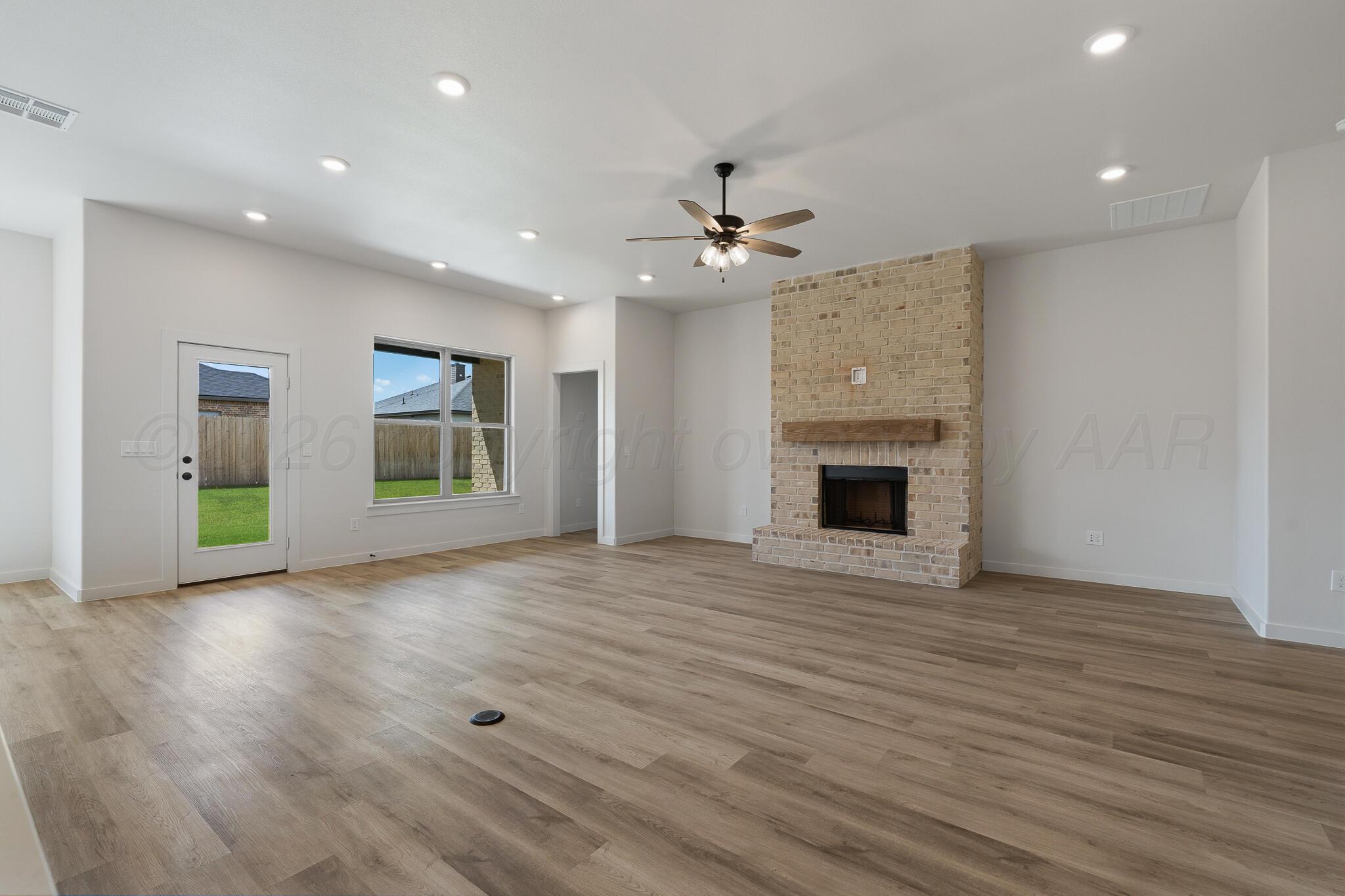 3004 Bluejay Road Amarillo, TX 79124 - Photo 7 of 35 Living Room