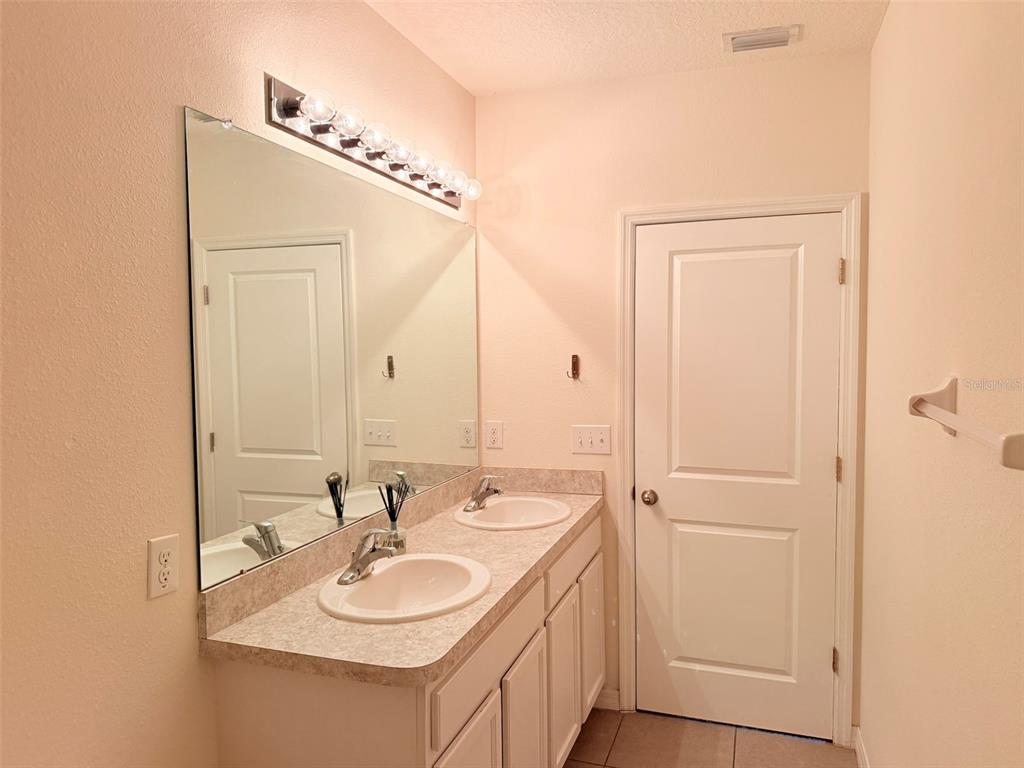 32965 Kaloko Road Wesley Chapel, FL 33543 - Photo 24 of 41 Gallery Image 24
