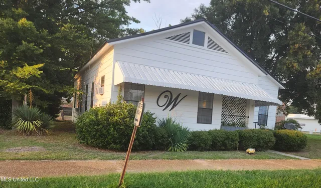 $70,000 | 103 Castleman Street, Belzoni, MS 39038