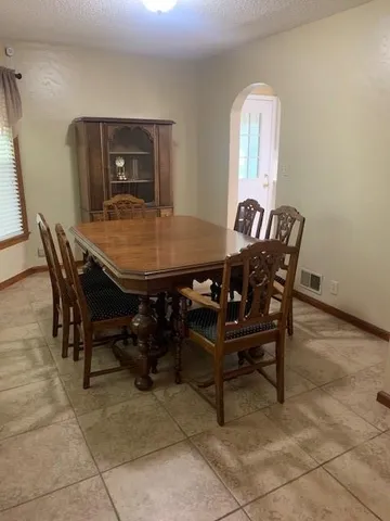 $299,000 | 4801 Gladstone Boulevard, Kansas City, MO 64123