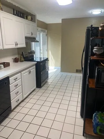 $299,000 | 4801 Gladstone Boulevard, Kansas City, MO 64123