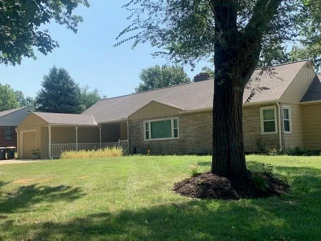 $299,000 | 4801 Gladstone Boulevard, Kansas City, MO 64123