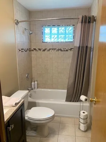 $299,000 | 4801 Gladstone Boulevard, Kansas City, MO 64123