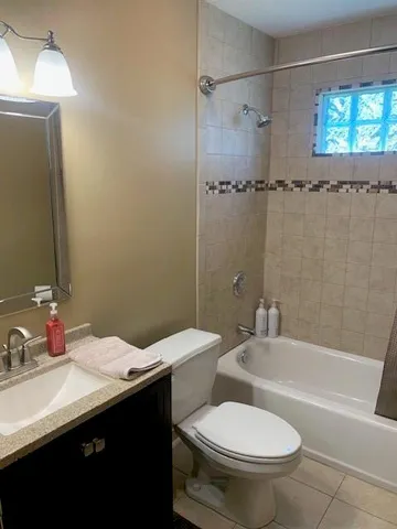 $299,000 | 4801 Gladstone Boulevard, Kansas City, MO 64123