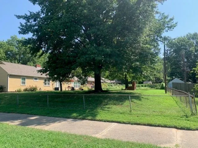 $299,000 | 4801 Gladstone Boulevard, Kansas City, MO 64123