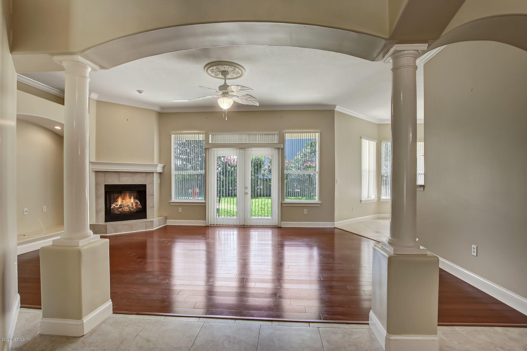 12421 Attrill Road Jacksonville, FL 32258 - Photo 9 of 46 Enter Family Room Thru Arched Ceiling