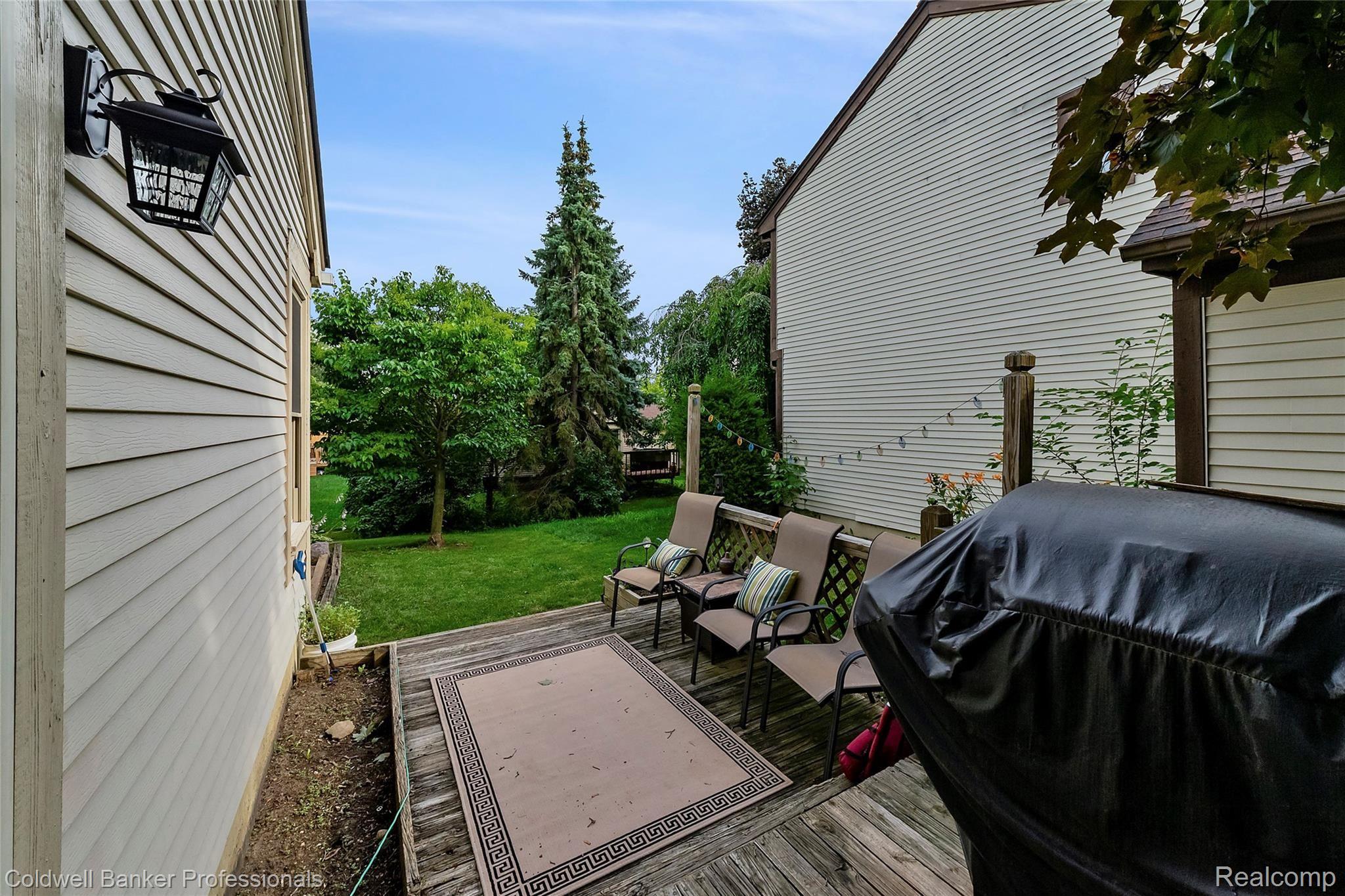 1500 Colony Drive Rochester, MI 48307 - Photo 23 of 30 022-photo--7320297.jpg