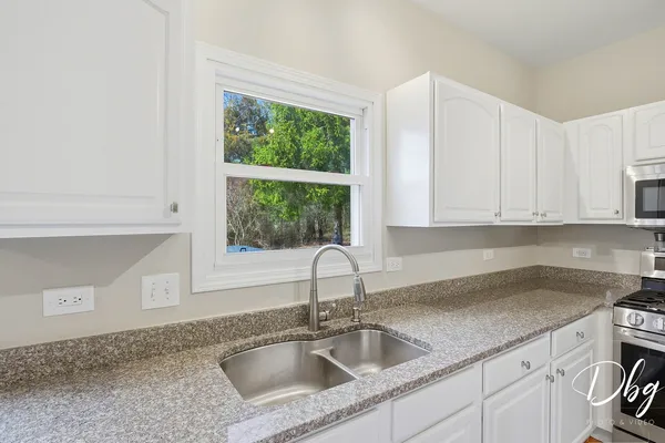 $435,000 | 105 Wildflower Lane, Round Lake Beach, IL 60073