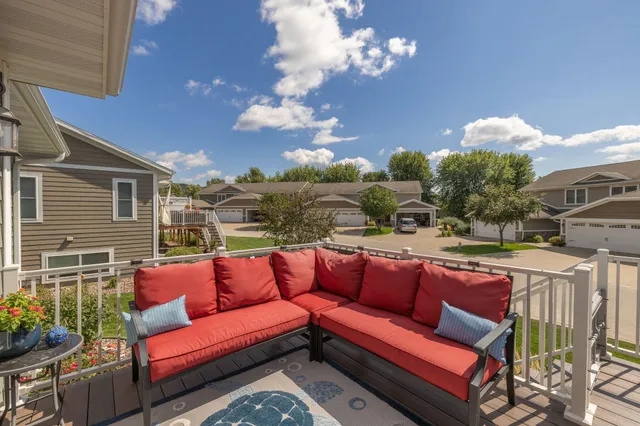 $400,000 | 475 Coronado Circle, Onalaska, WI 54650