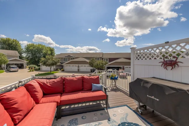 $400,000 | 475 Coronado Circle, Onalaska, WI 54650