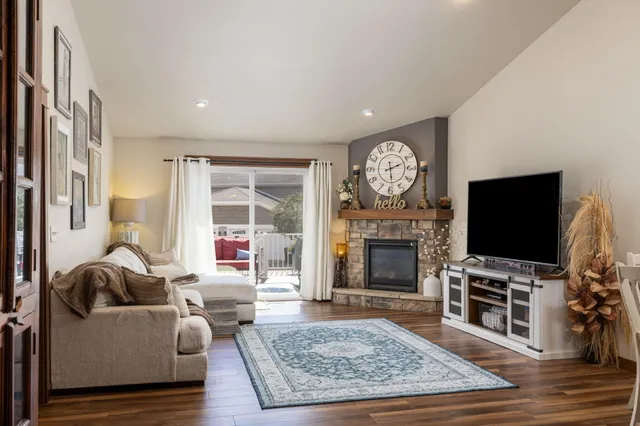 $400,000 | 475 Coronado Circle, Onalaska, WI 54650