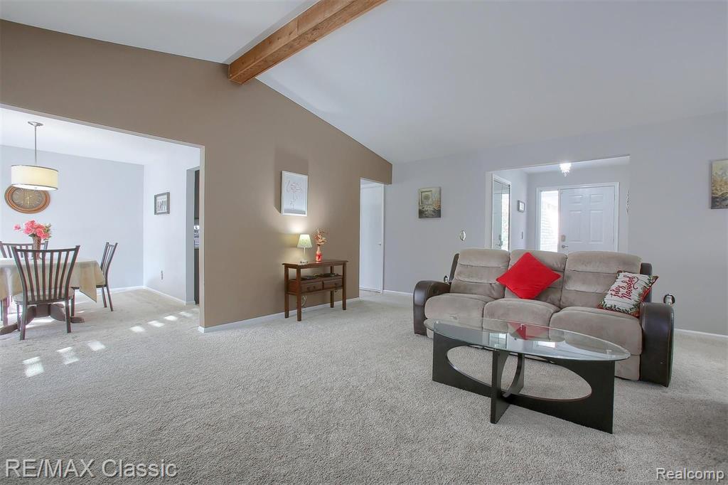 500 Kentucky Drive Rochester Hills, MI 48307 - Photo 4 of 30