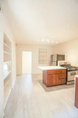 $1,650 | 2315 West School Street, Unit G, Chicago, IL 60618